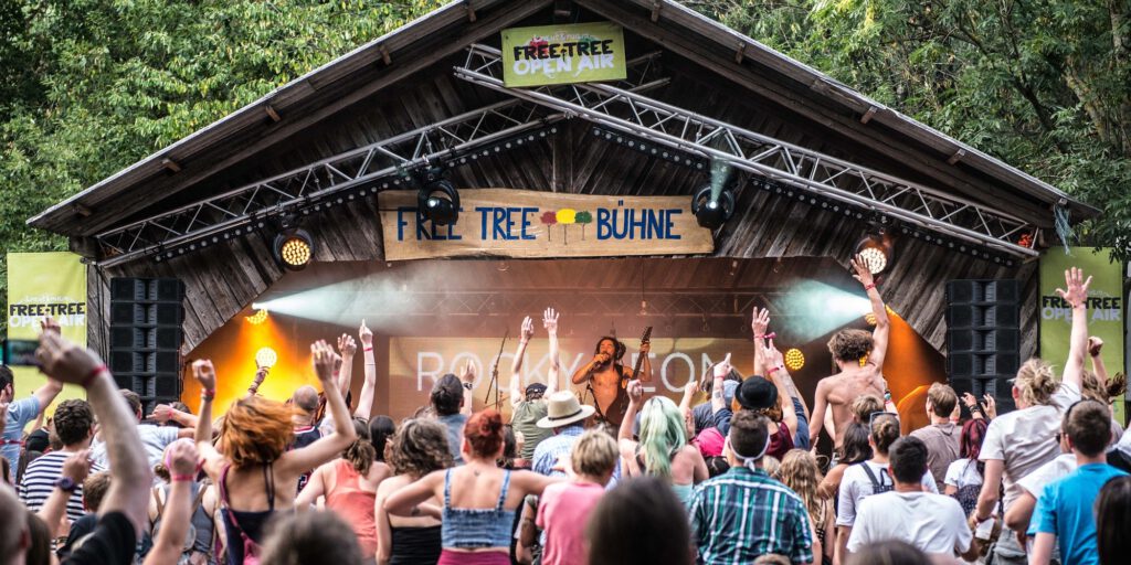 Free Tree Open Air