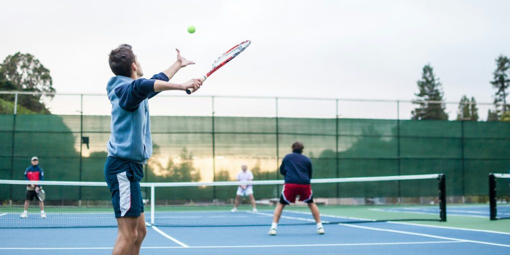 Tennis_(c)unsplash_J-Schiemann